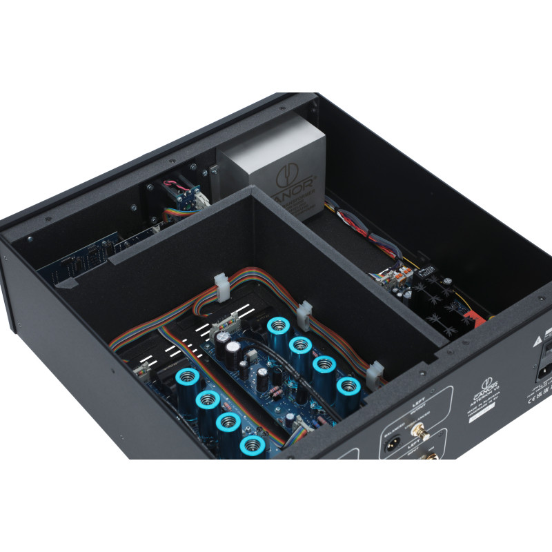 Canor Asterion V2 pradinis patefono lempinis stiprintuvas MM/MC su RCA/XLR