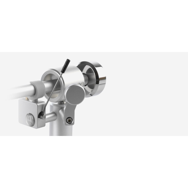 Clearaudio patefonas Concept, Satisfy Kardan tonearmas ir Concept MC galvutė