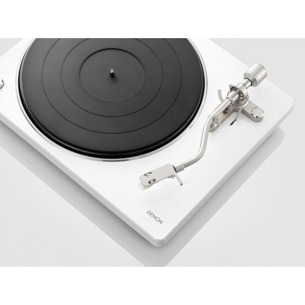 Denon  DP-400  Pilnai automatinis patefonas