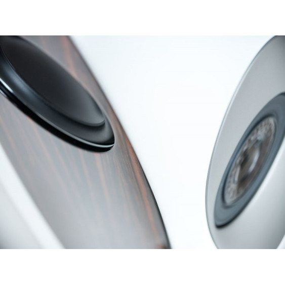 ELAC Concentro High-End garso kolonėlės. Kaina už 1vnt.