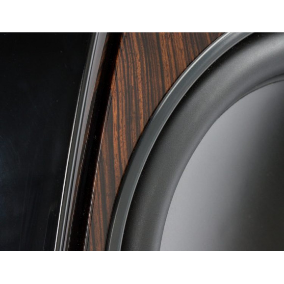 ELAC Concentro High-End garso kolonėlės. Kaina už 1vnt.