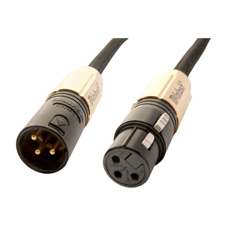 McIntosh CBA1M Auksuotos XLR jungtys.