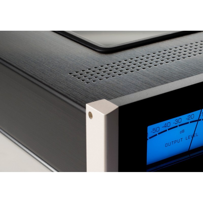 McIntosh D1100 pradinis stereo stiprintuvas su DAC, balansinės XLR išvestis.