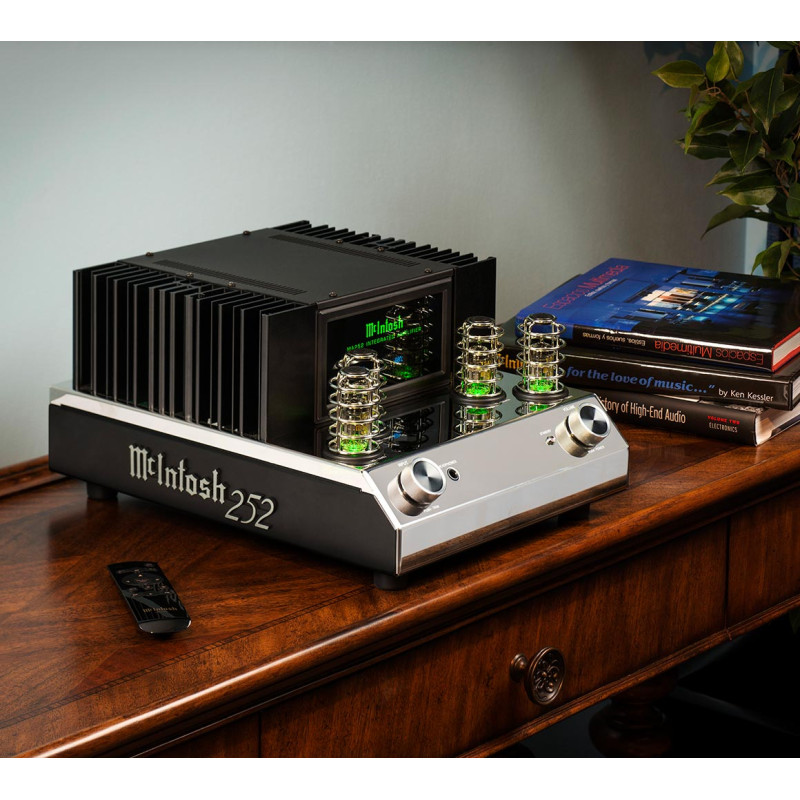 McIntosh MA252 2 kanalų hibridinis integruotas stiprintuvas, galingumas 160W