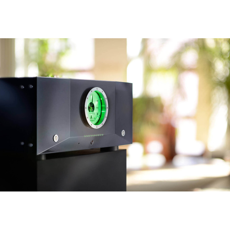 Stromtank S1000 maitinimo filtras 230v tinklo su  akumuliatoriumi.