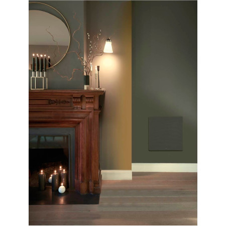 Focal 100 IWSUB8  žemų dažnių garsiakalbis su stiprintuvu montuojamas į sieną.